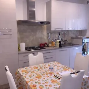 Appartamento Trilocale Ristrutturato A 100 M Dalla Metro Battistini, Roma
